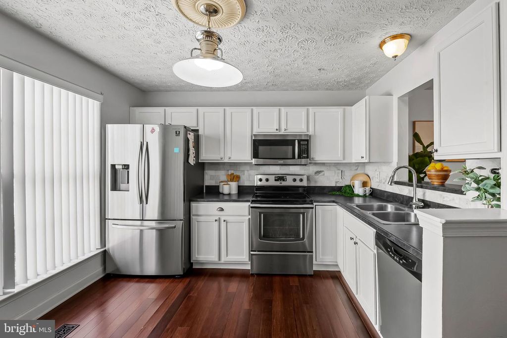 Image 3 of property listing at 518 JUNE APPLE CT, Abingdon, MD 21009