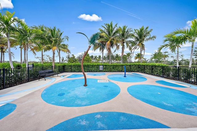 10722 Stellar Circle, Palm Beach Gardens, FL 33412