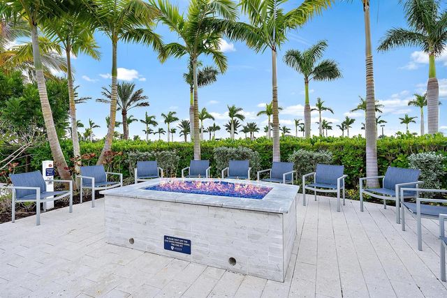 10722 Stellar Circle, Palm Beach Gardens, FL 33412