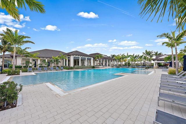 10722 Stellar Circle, Palm Beach Gardens, FL 33412