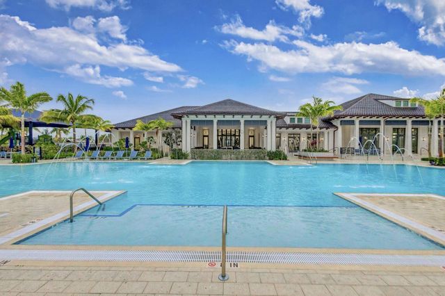 10722 Stellar Circle, Palm Beach Gardens, FL 33412