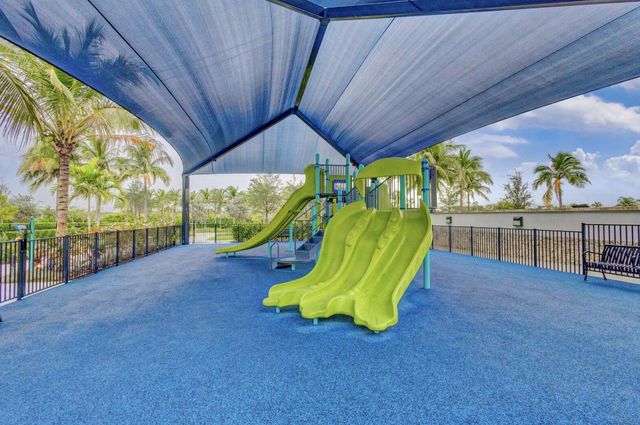 10722 Stellar Circle, Palm Beach Gardens, FL 33412