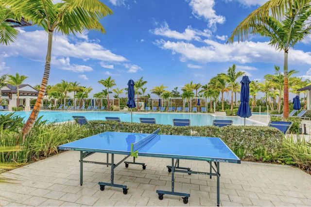 10722 Stellar Circle, Palm Beach Gardens, FL 33412