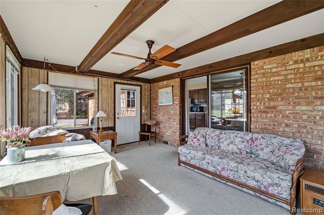 37715 Saint Martins Street, Livonia, MI 48152