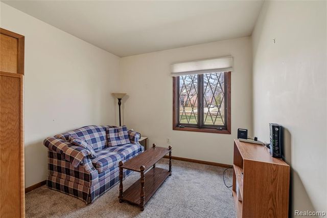 37715 Saint Martins Street, Livonia, MI 48152