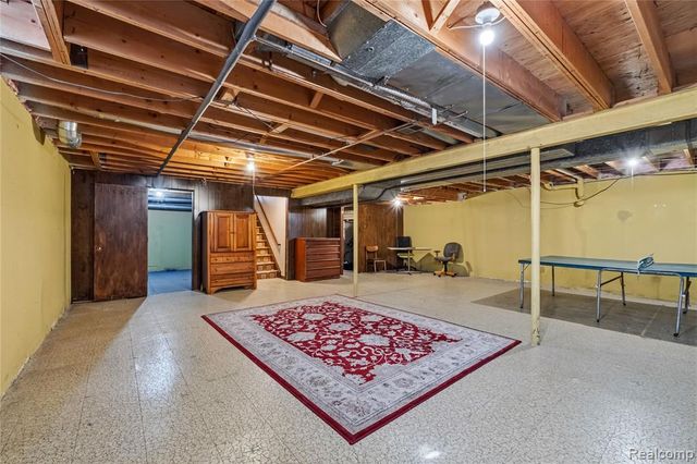 37715 Saint Martins Street, Livonia, MI 48152