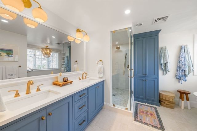 21 French St, Hingham, MA 02043
