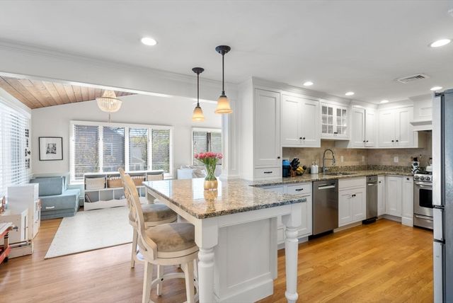 21 French St, Hingham, MA 02043