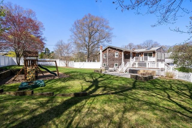 21 French St, Hingham, MA 02043