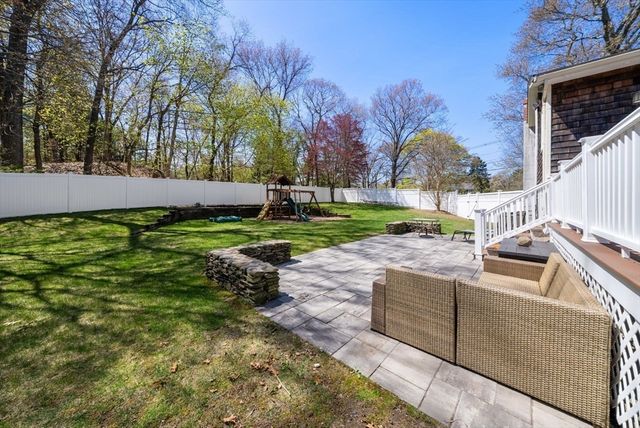 21 French St, Hingham, MA 02043