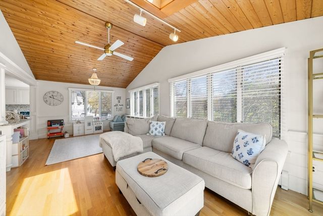 21 French St, Hingham, MA 02043