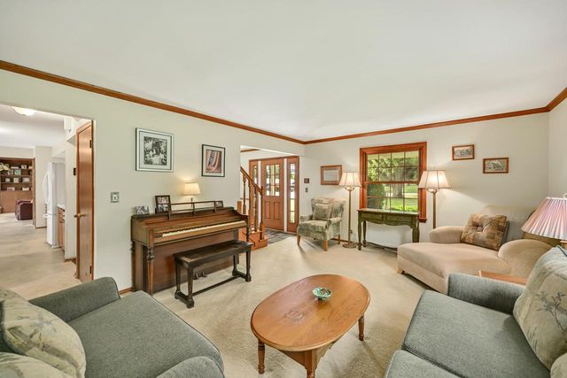 12780 Cardinal Crest DRIVE, Brookfield, WI 53005
