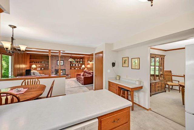 12780 Cardinal Crest DRIVE, Brookfield, WI 53005