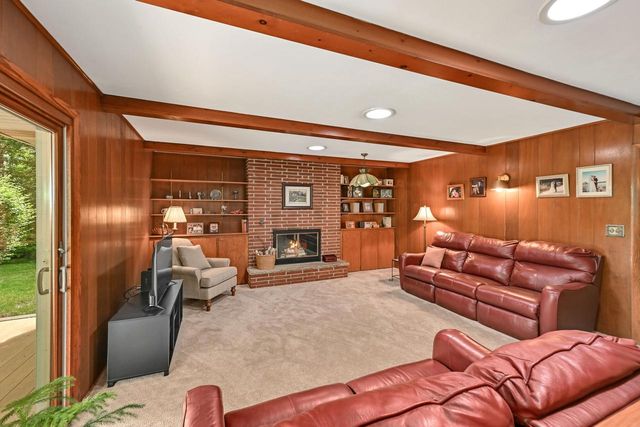 12780 Cardinal Crest DRIVE, Brookfield, WI 53005