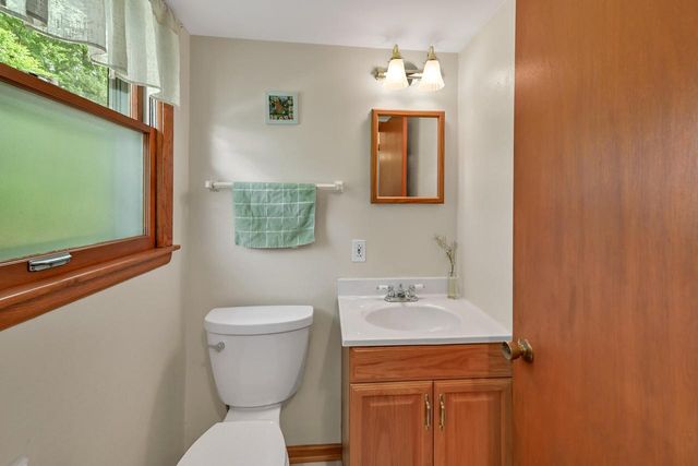 12780 Cardinal Crest DRIVE, Brookfield, WI 53005