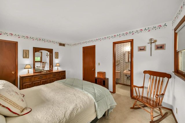 12780 Cardinal Crest DRIVE, Brookfield, WI 53005