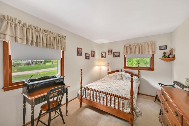 12780 Cardinal Crest DRIVE, Brookfield, WI 53005