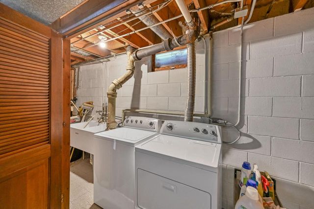 12780 Cardinal Crest DRIVE, Brookfield, WI 53005