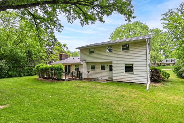 12780 Cardinal Crest DRIVE, Brookfield, WI 53005