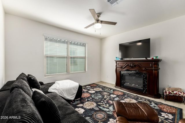 5813 W WARNER Street, Phoenix, AZ 85043