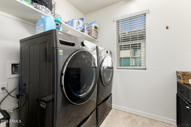 5813 W WARNER Street, Phoenix, AZ 85043