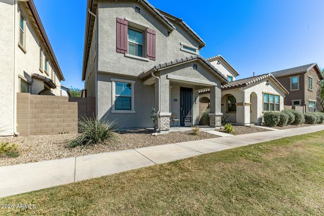 5813 W WARNER Street, Phoenix, AZ 85043