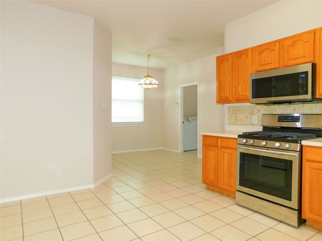 7917 Seven Oaks Lane, Denton, TX 76210