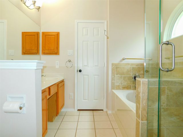 7917 Seven Oaks Lane, Denton, TX 76210