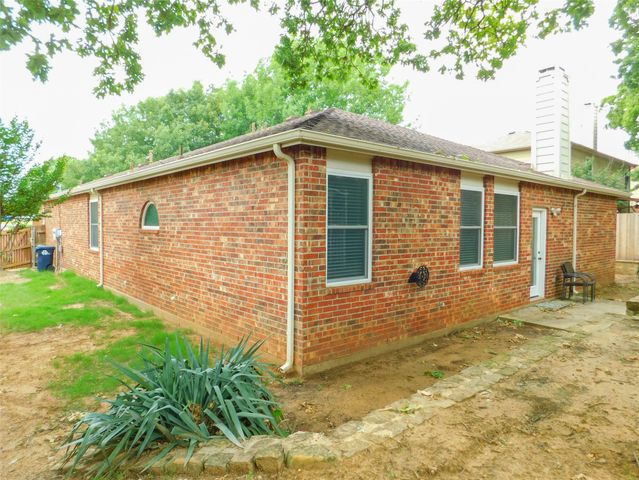 7917 Seven Oaks Lane, Denton, TX 76210