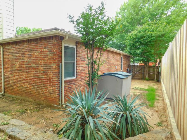 7917 Seven Oaks Lane, Denton, TX 76210