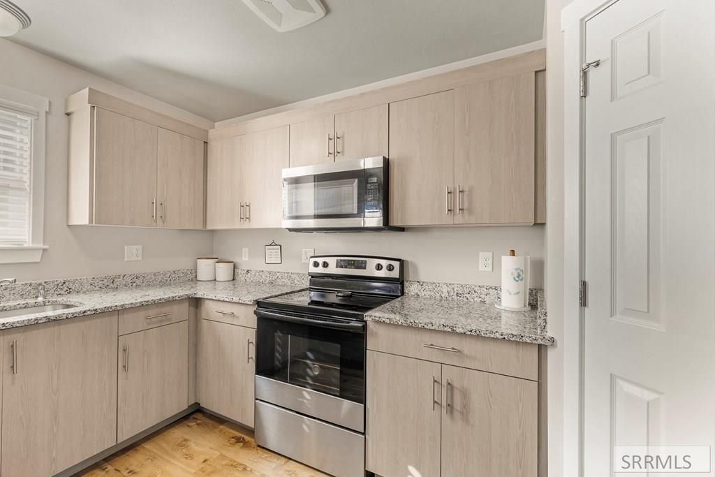 Image 10 of property listing at 2015 Lawrence Lane # 2002, Blackfoot, ID 83221