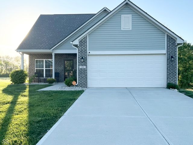 1583 N Creekwater Pass, Greenfield, IN 46140