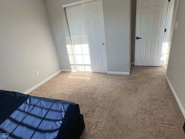 1583 N Creekwater Pass, Greenfield, IN 46140