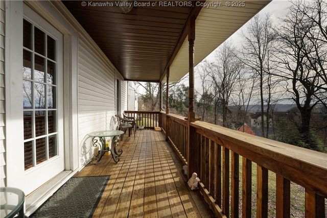 104 Costello Street, Charleston, WV 25302