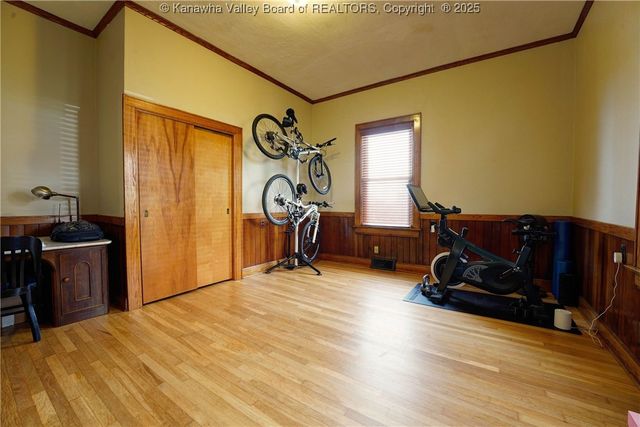 104 Costello Street, Charleston, WV 25302