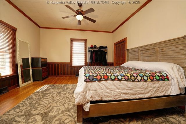 104 Costello Street, Charleston, WV 25302