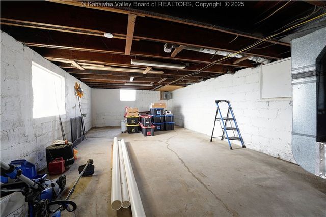 104 Costello Street, Charleston, WV 25302