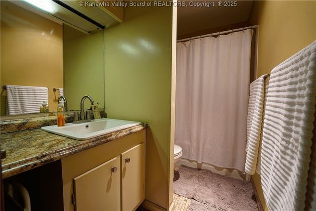 104 Costello Street, Charleston, WV 25302