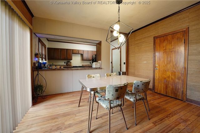 104 Costello Street, Charleston, WV 25302