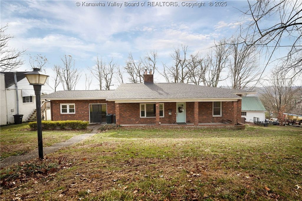 104 Costello Street, Charleston, WV 25302