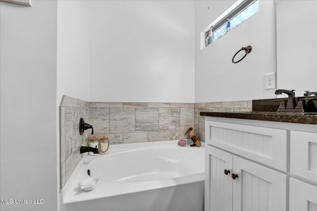 78 Percy O'Neal Road, Mchenry, MS 39561