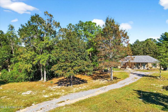 78 Percy O'Neal Road, Mchenry, MS 39561