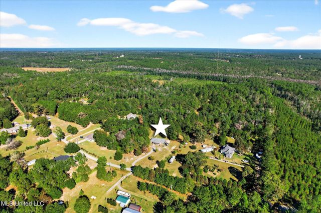 78 Percy O'Neal Road, Mchenry, MS 39561