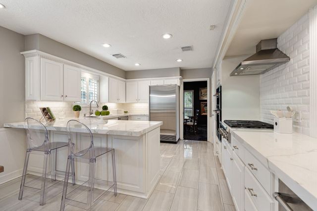 13702 Alchester Lane, Houston, TX 77079