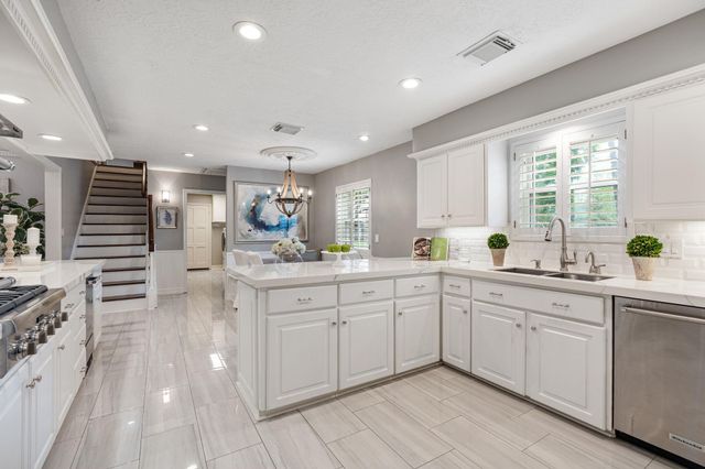 13702 Alchester Lane, Houston, TX 77079