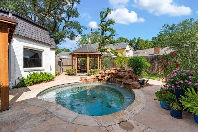 13702 Alchester Lane, Houston, TX 77079