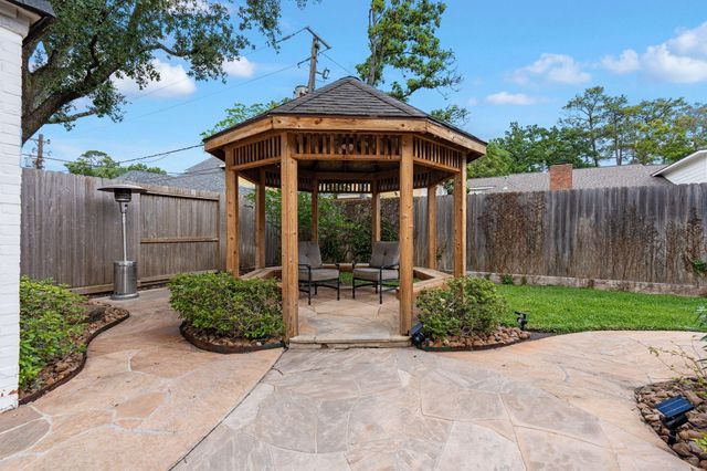 13702 Alchester Lane, Houston, TX 77079