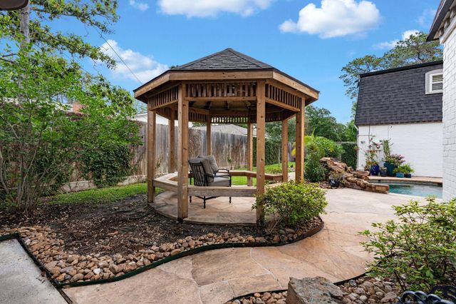 13702 Alchester Lane, Houston, TX 77079