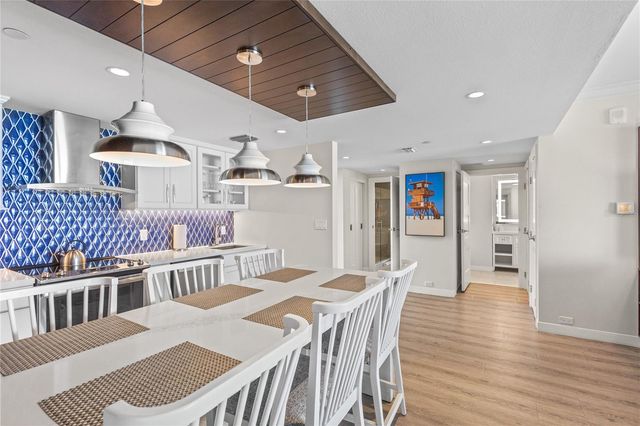 230 SANDS POINT ROAD 3703, Longboat Key, FL 34228