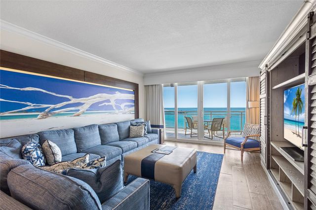 230 SANDS POINT ROAD 3703, Longboat Key, FL 34228